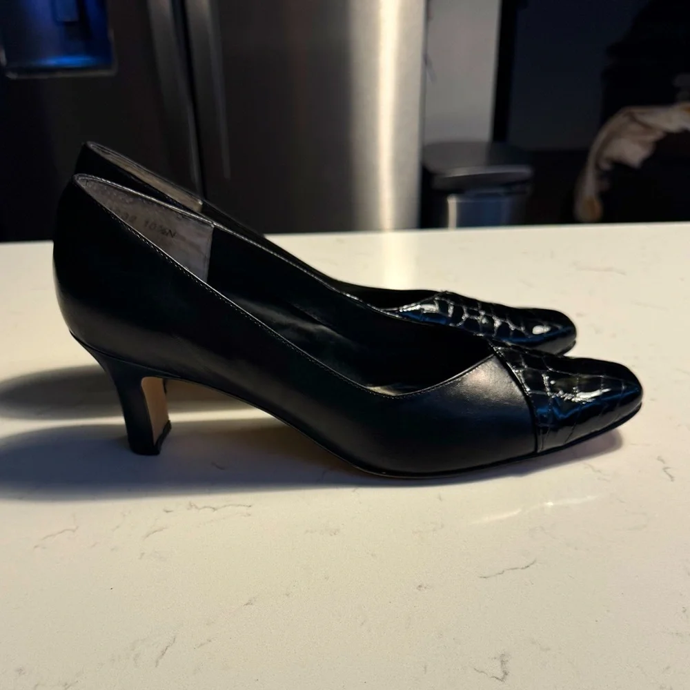 Ros Hommerson Cynthia 10.5 N Vintage Style Black Leather Pumps